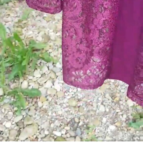 beautiful plum bohemian kimono. - Picture 9 of 10